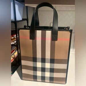 Burberry Medium Book Tote-Brand New with tags